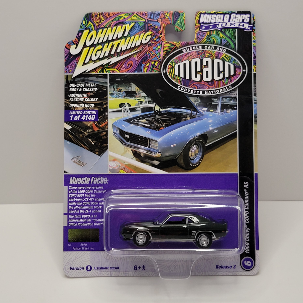 Johnny Lightning Muscle Cars - 1969 Chevy COPO Camaro SS 1/64