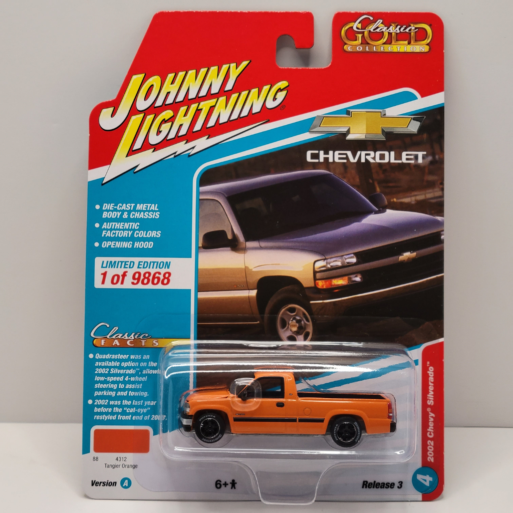 Johnny Lightning Classic Gold - 2002 Chevy Silverado 1/64
