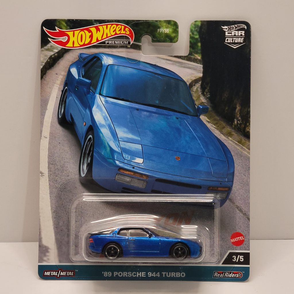 Hot Wheels Premium - Canyon Warriors - '89 Porsche 944 Turbo 3/5