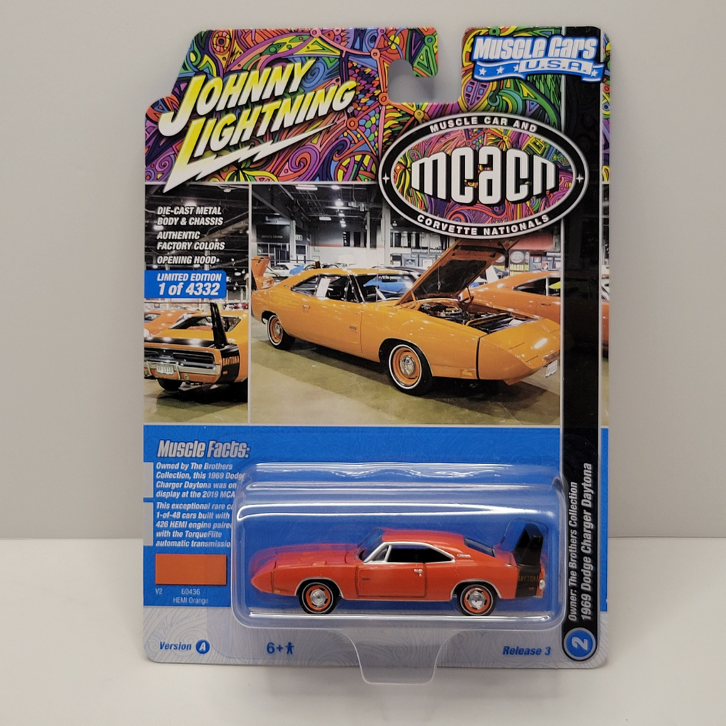 Johnny Lightning Muscle Cars - 1969 Dodge Charger Daytona 1/64