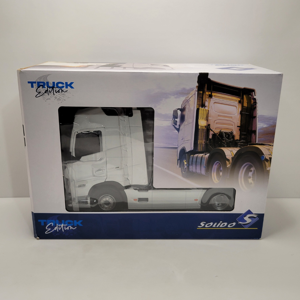Solido - Volvo FH Globetrotter XL 1/24
