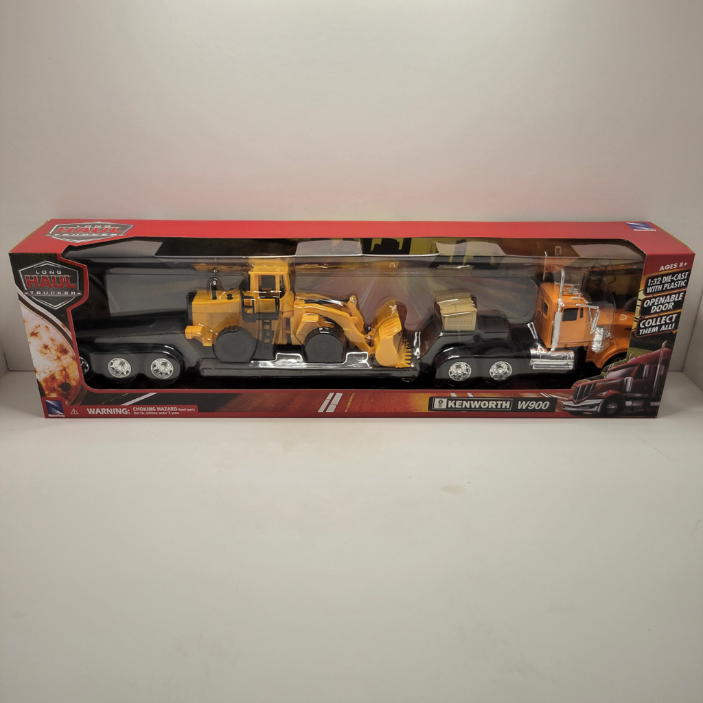 New Ray - Long Haul Trucker - Kenworth W900 with Construction Tractor 1/32