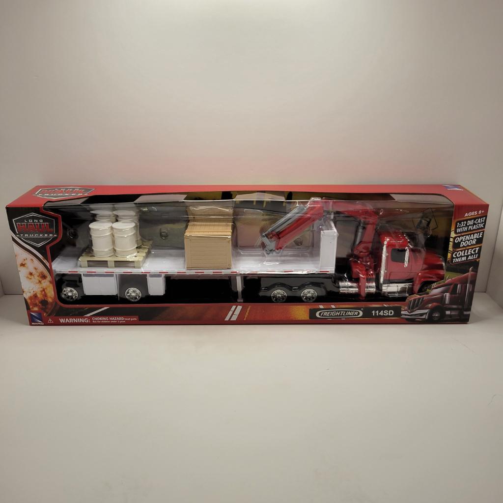 New Ray - Long Haul Trucker - Freightliner 114SD Crane Truck 1/32