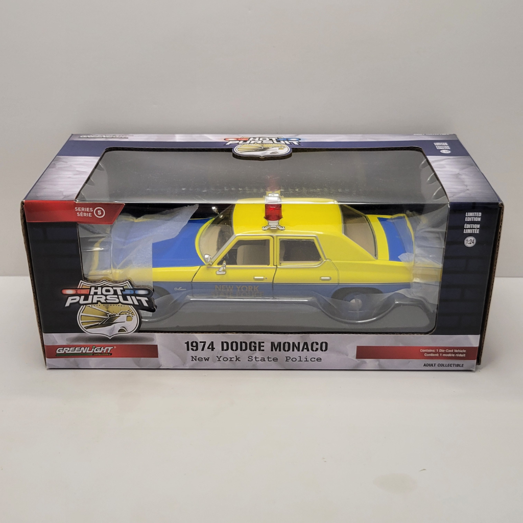 Greenlight - Hot Pursuit - 1974 Dodge Monaco New York State Police 1/24
