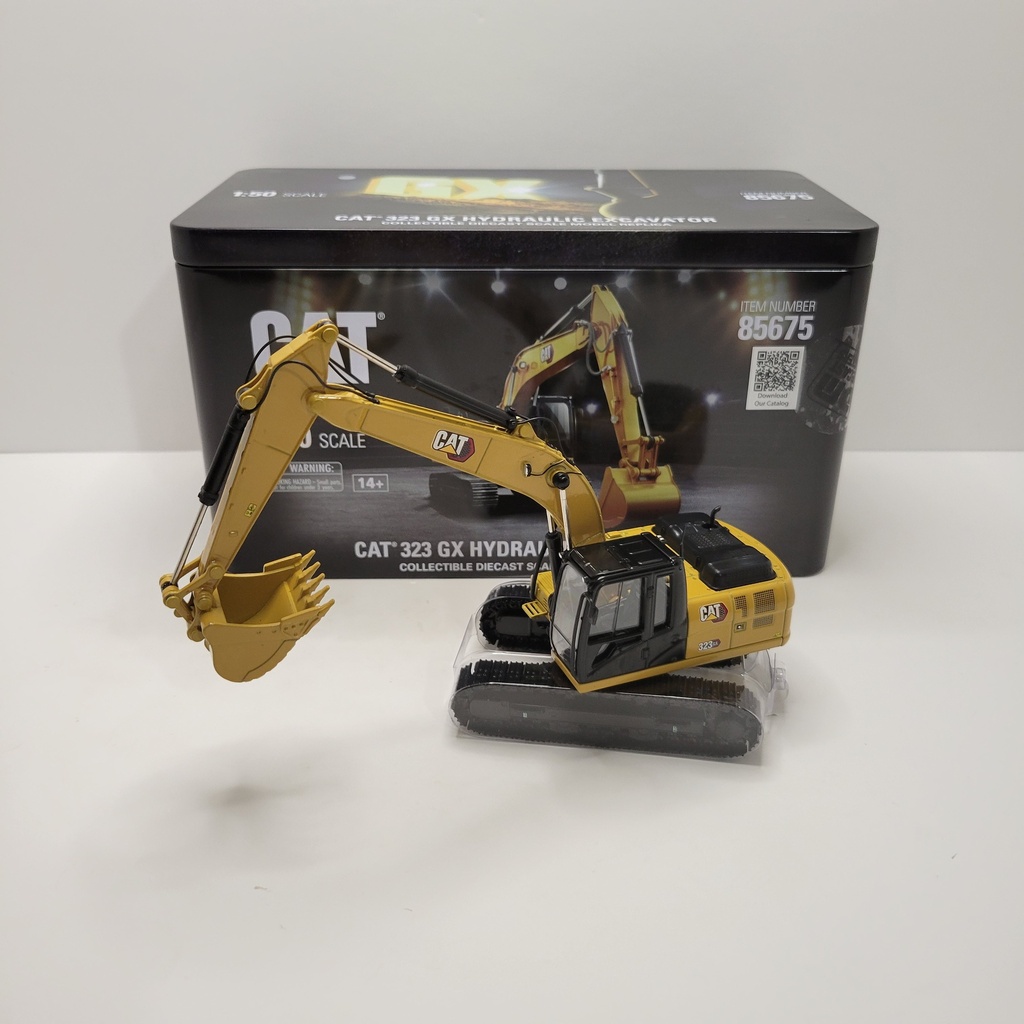 Diecast Masters - CAT - 323 GX Hydraulic Excavator 1/50