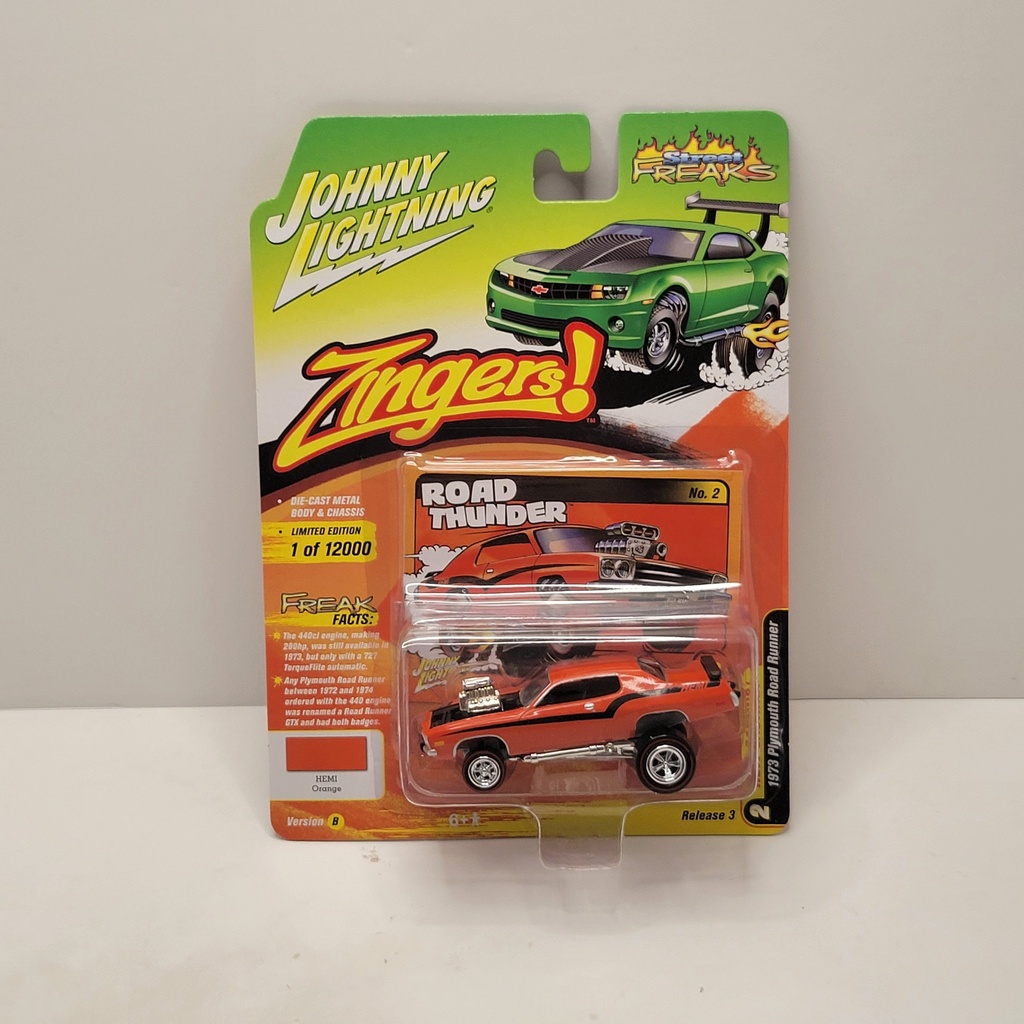 Johnny Lightning - Zingers - 1973 Plymouth Road Runner 1/64