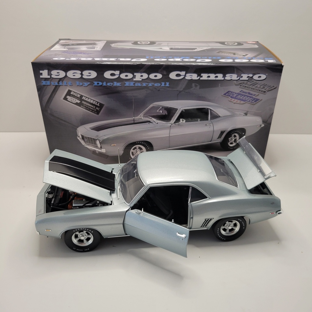 ACME - 1969 Copo Camaro 1/18
