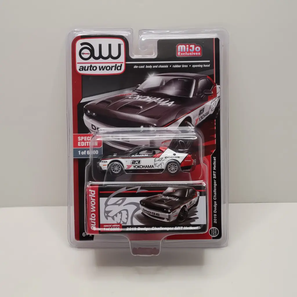 Auto World - 2019 Dodge Challenger SRT Hellcat 1/64