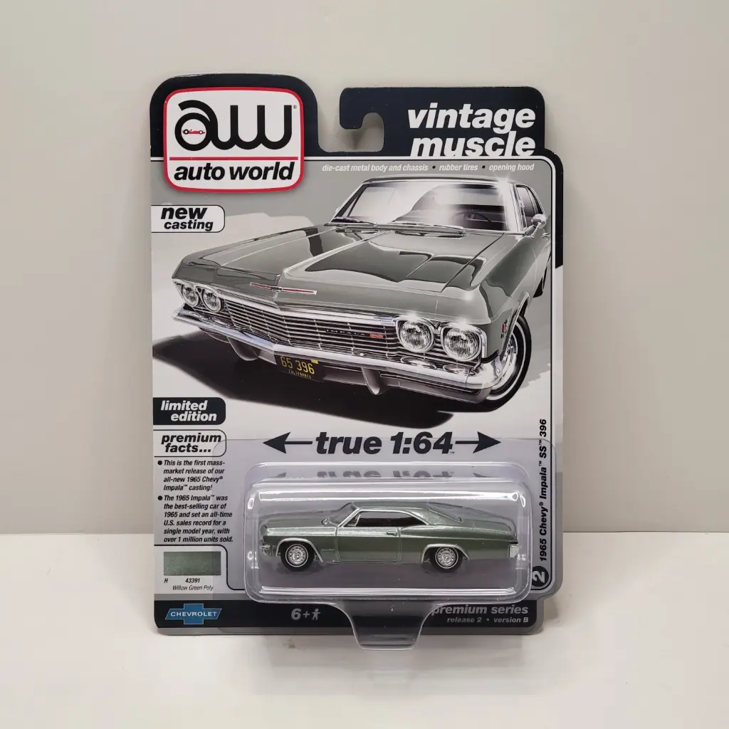 Auto World - 1965 Chevy Impala SS 396 1/64