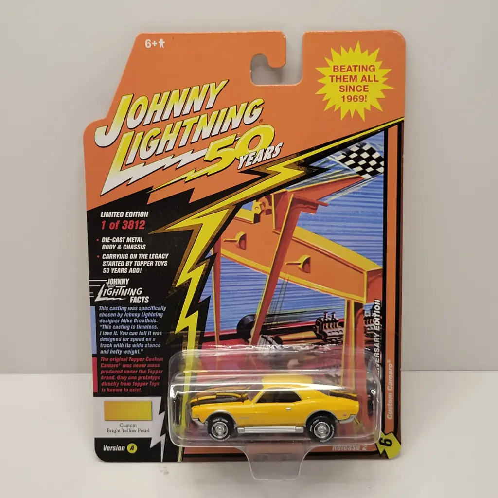 Johnny Lightning - Custom Camaro 1/64