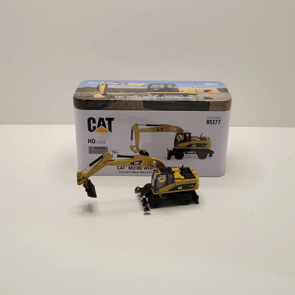 Diecast Masters - CAT - M318D Wheel Excavator (HO Scale)