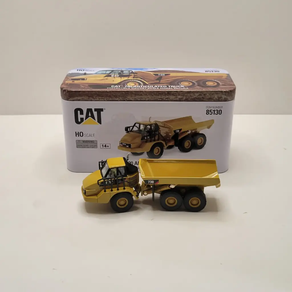 Diecast Masters - CAT - 730 Articulated Truck (HO Scale)