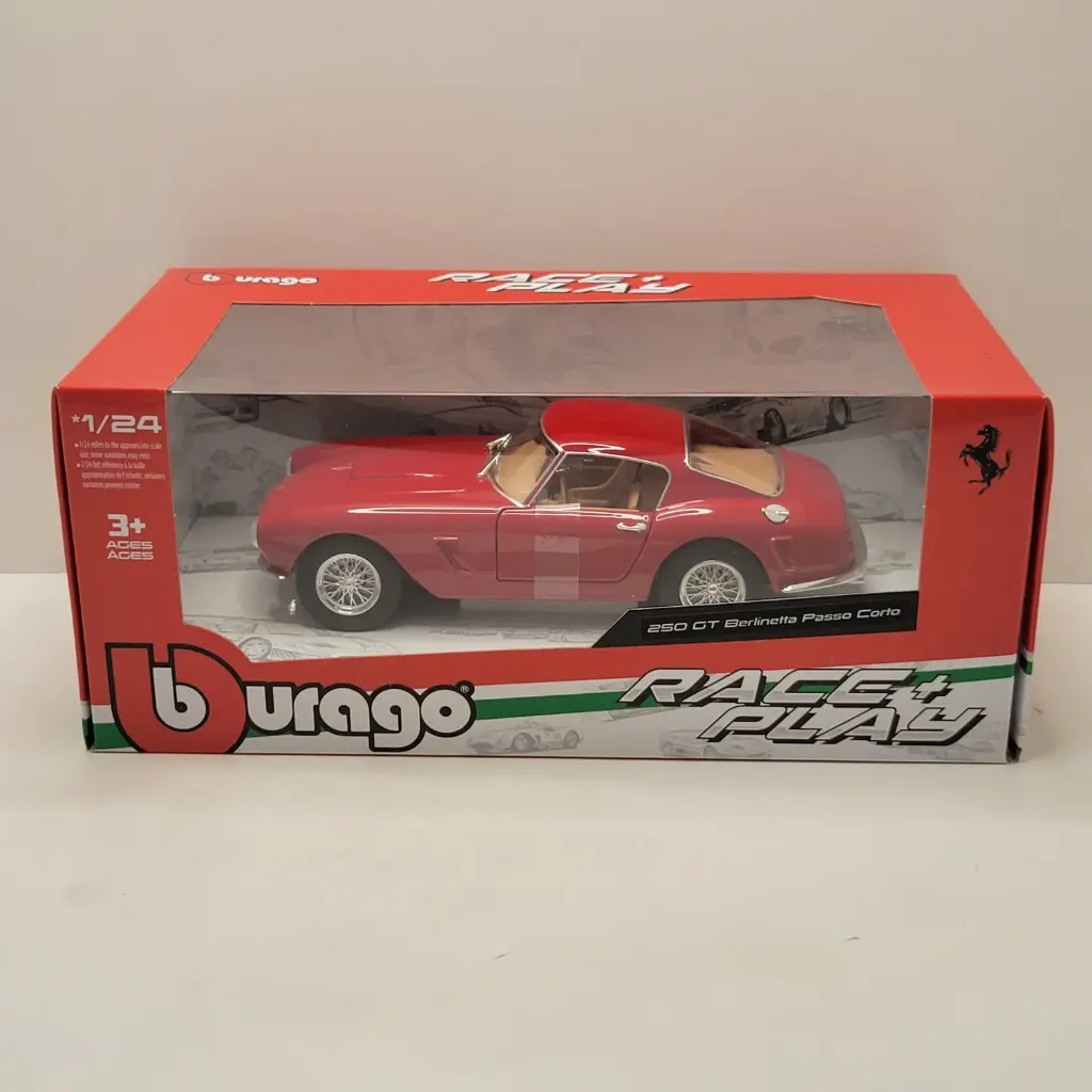 Burago - 250 GT Berlinetta Passo Corto 1/24