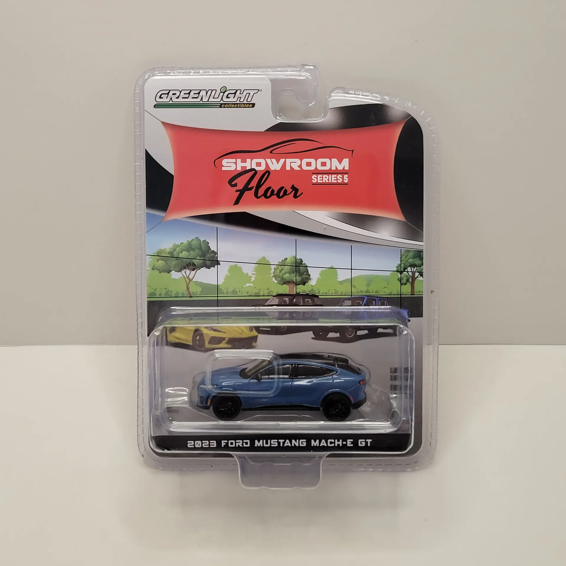 Greenlight - Showroom Floor - 2023 Ford Mustang Mach-E GT 1/64
