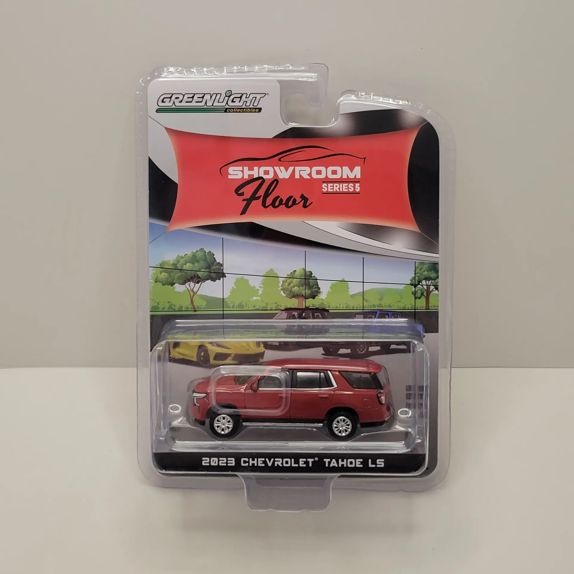 Greenlight - Showroom Floor - 2023 Chevrolet Tahoe LS 1/64