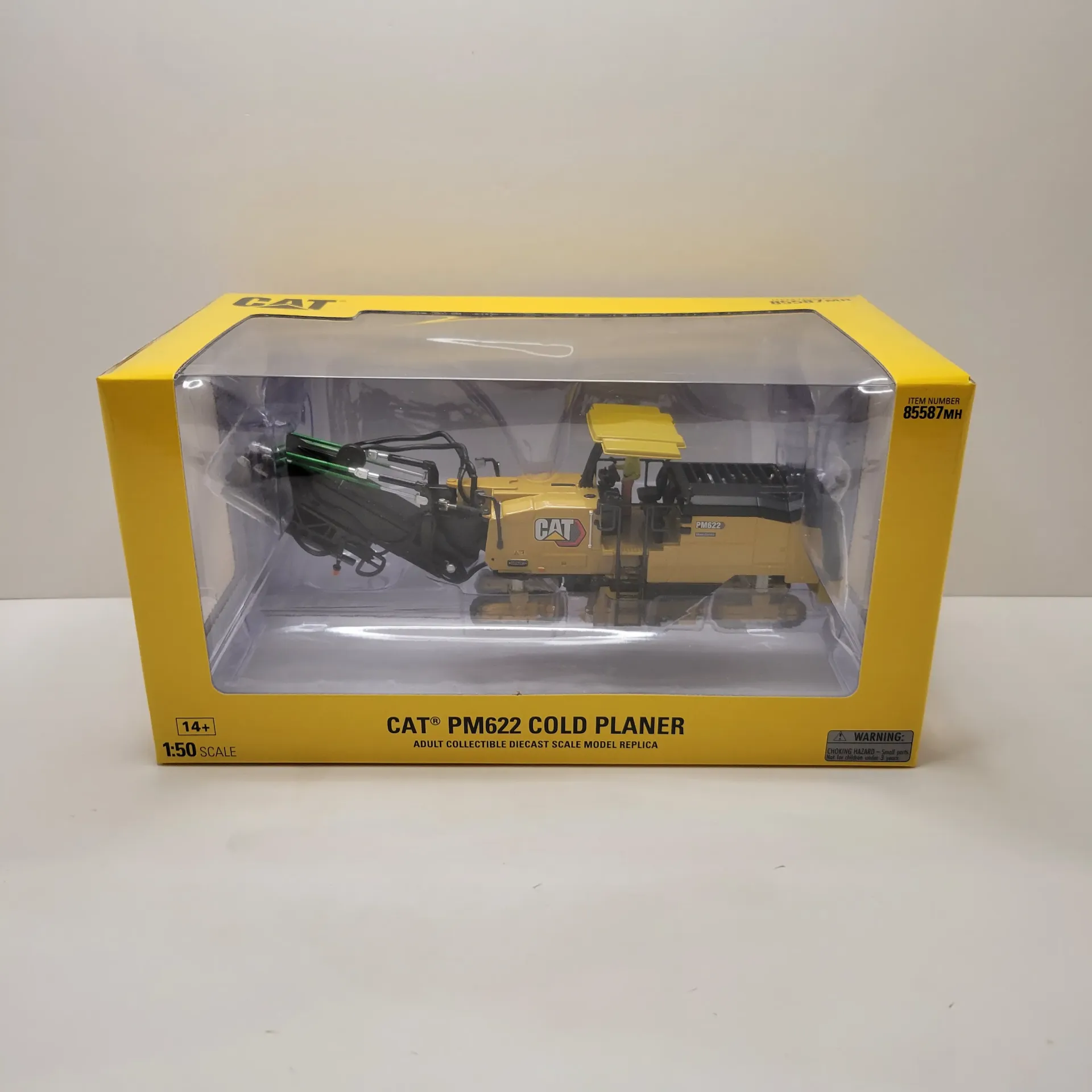 Diecasts Master - CAT - PM622 Cold Planer 1/50