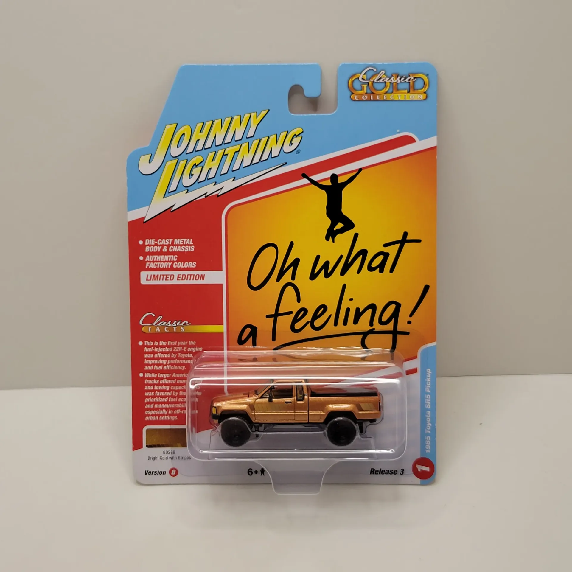 Johnny Lightning Classic Gold - 1985 Toyota SR5 Pickup 1/64