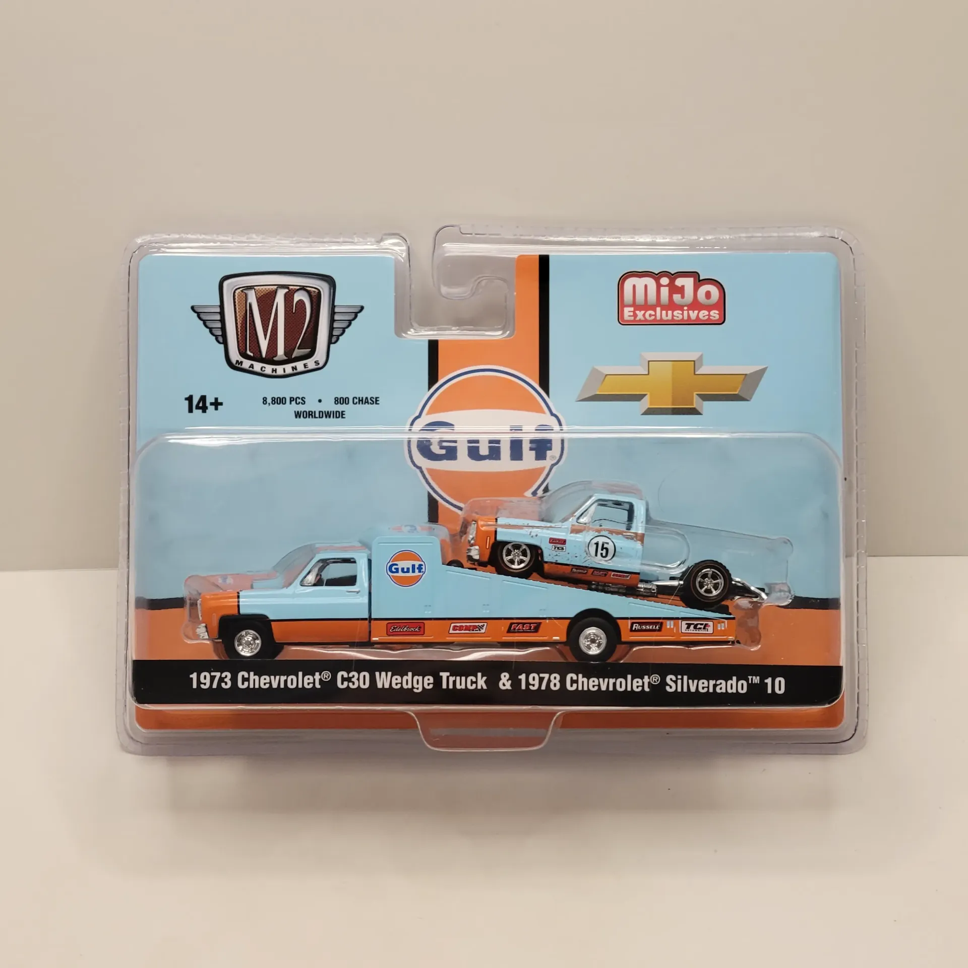 M2 Machines - 1973 Chevrolet C30 Wedge Truck & 1978 Chevrolet Silverado 10 1/64