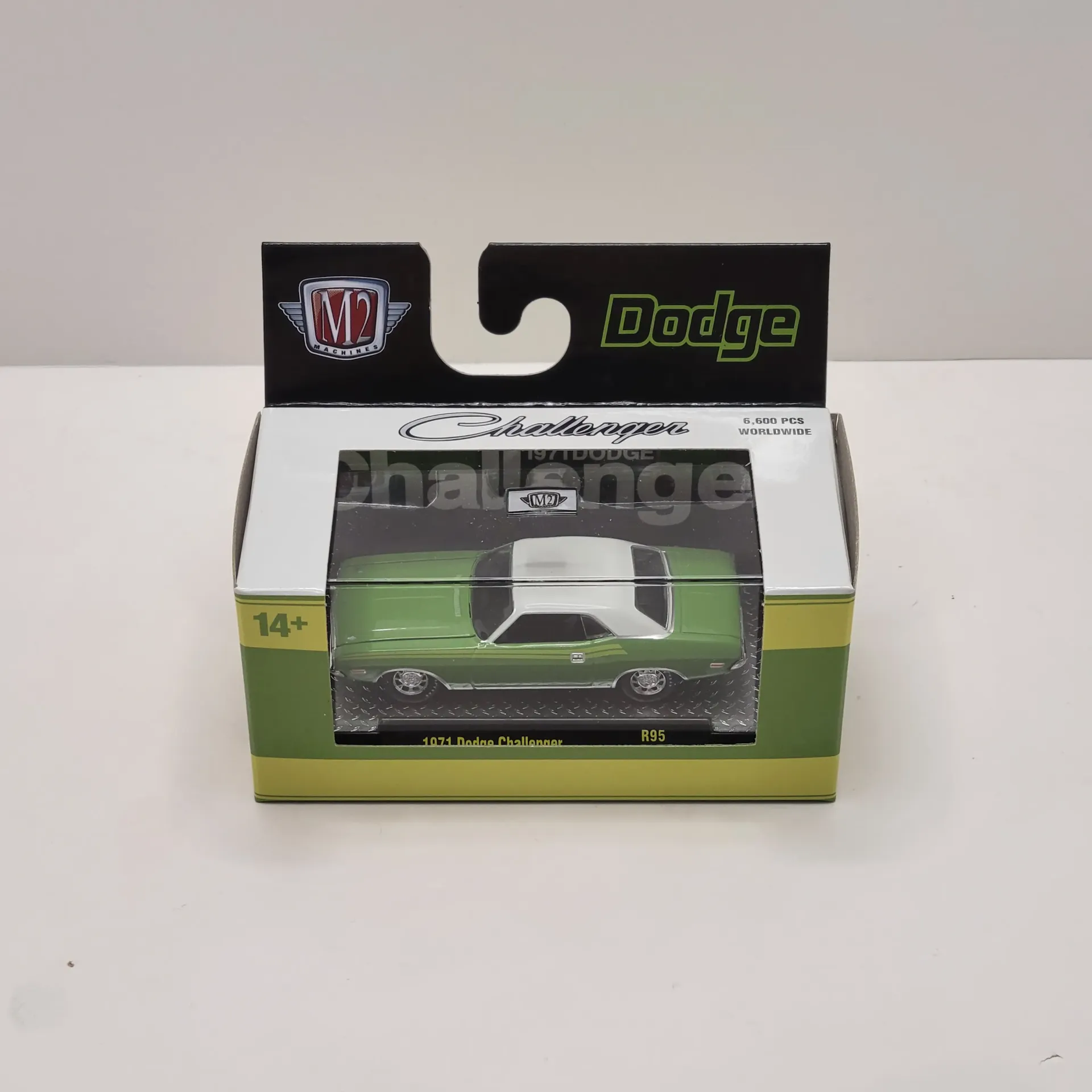 M2 Machines - 1971 Dodge Challenger 1/64