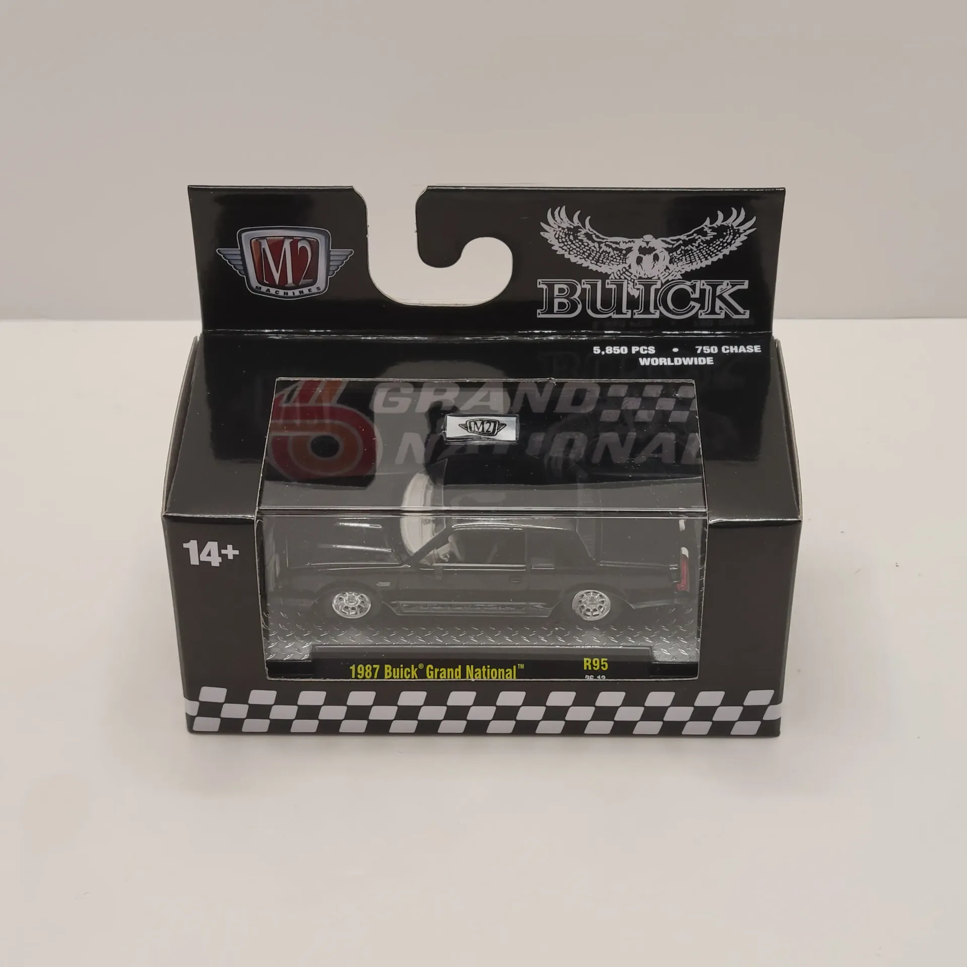 M2 Machines - 1987 Buick Grand National 1/64