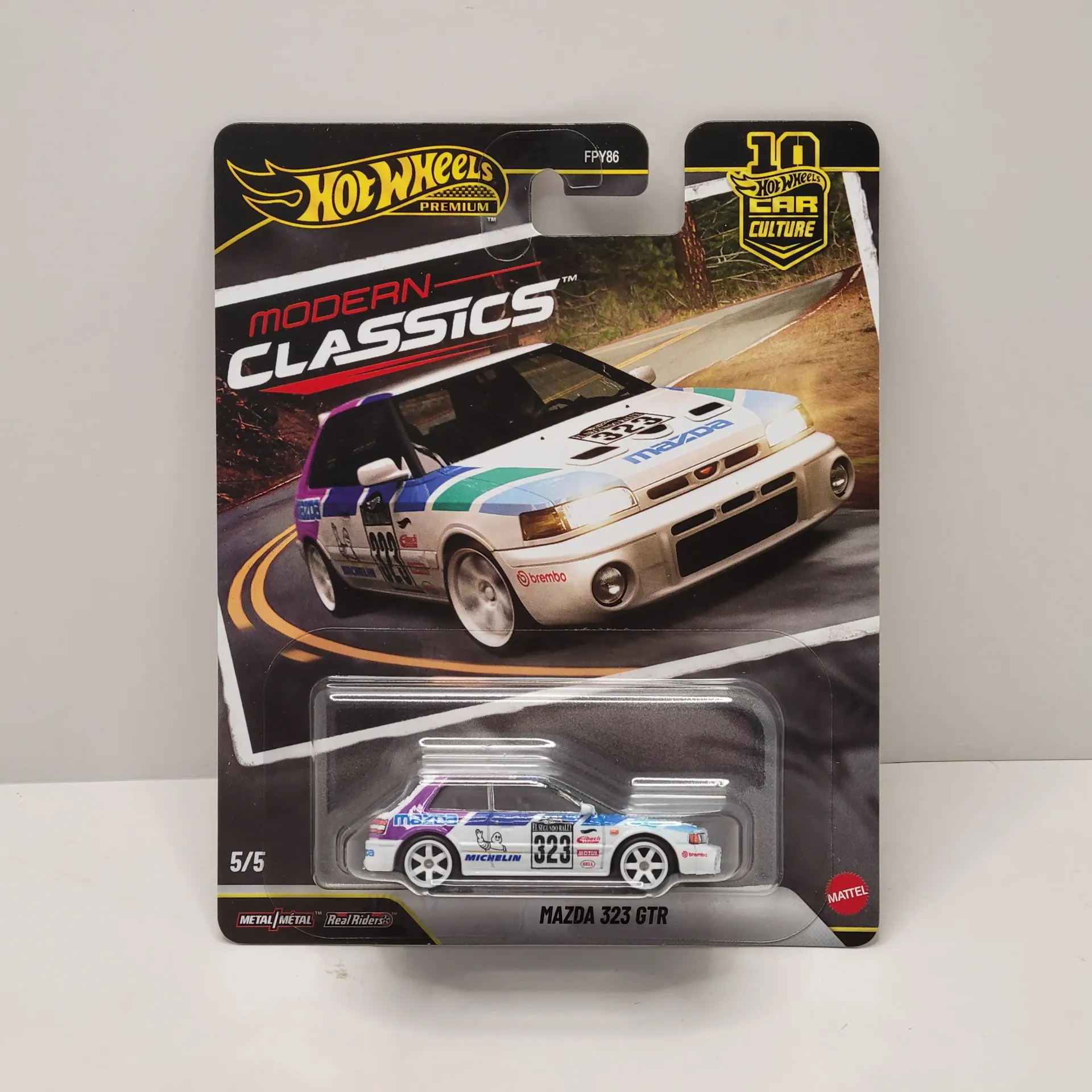 Hot Wheels Premium - Modern Classics - Mazda 323 GTR