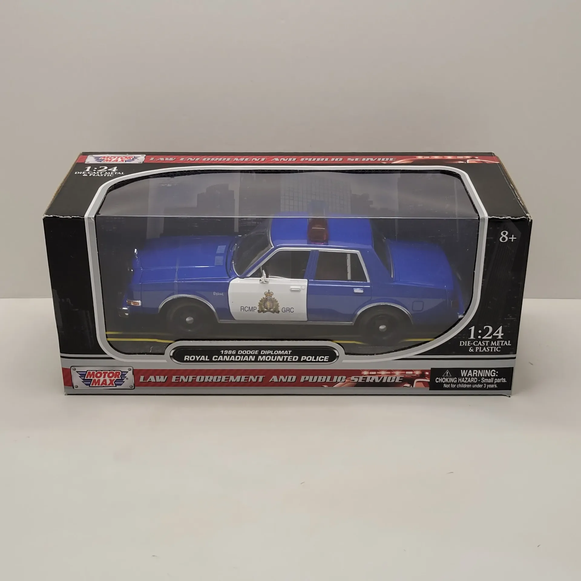 MotorMax - 1986 Dodge Diplomat RCMP 1/24