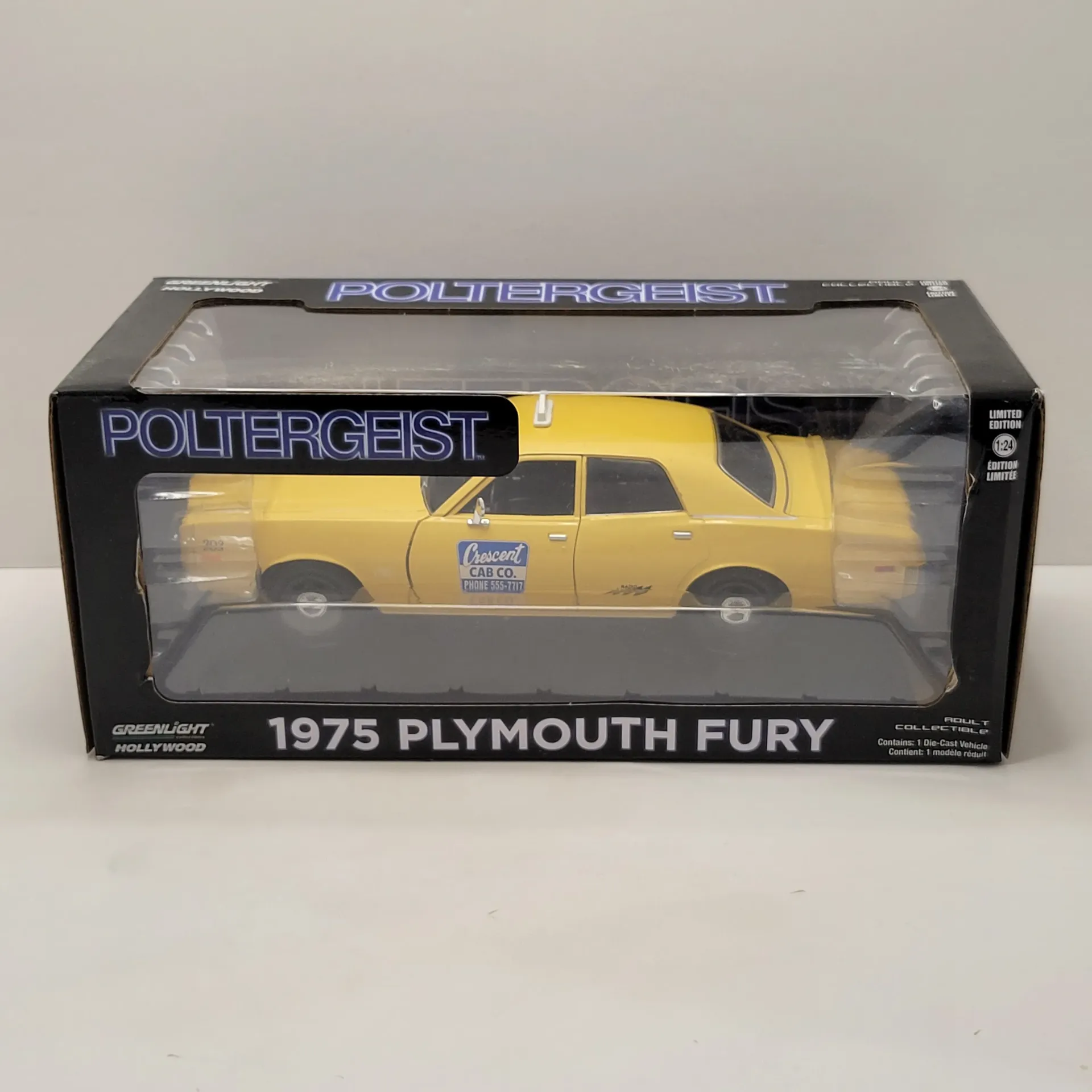 Greenlight - Poltergeist - 1975 Plymouth Fury 1/24