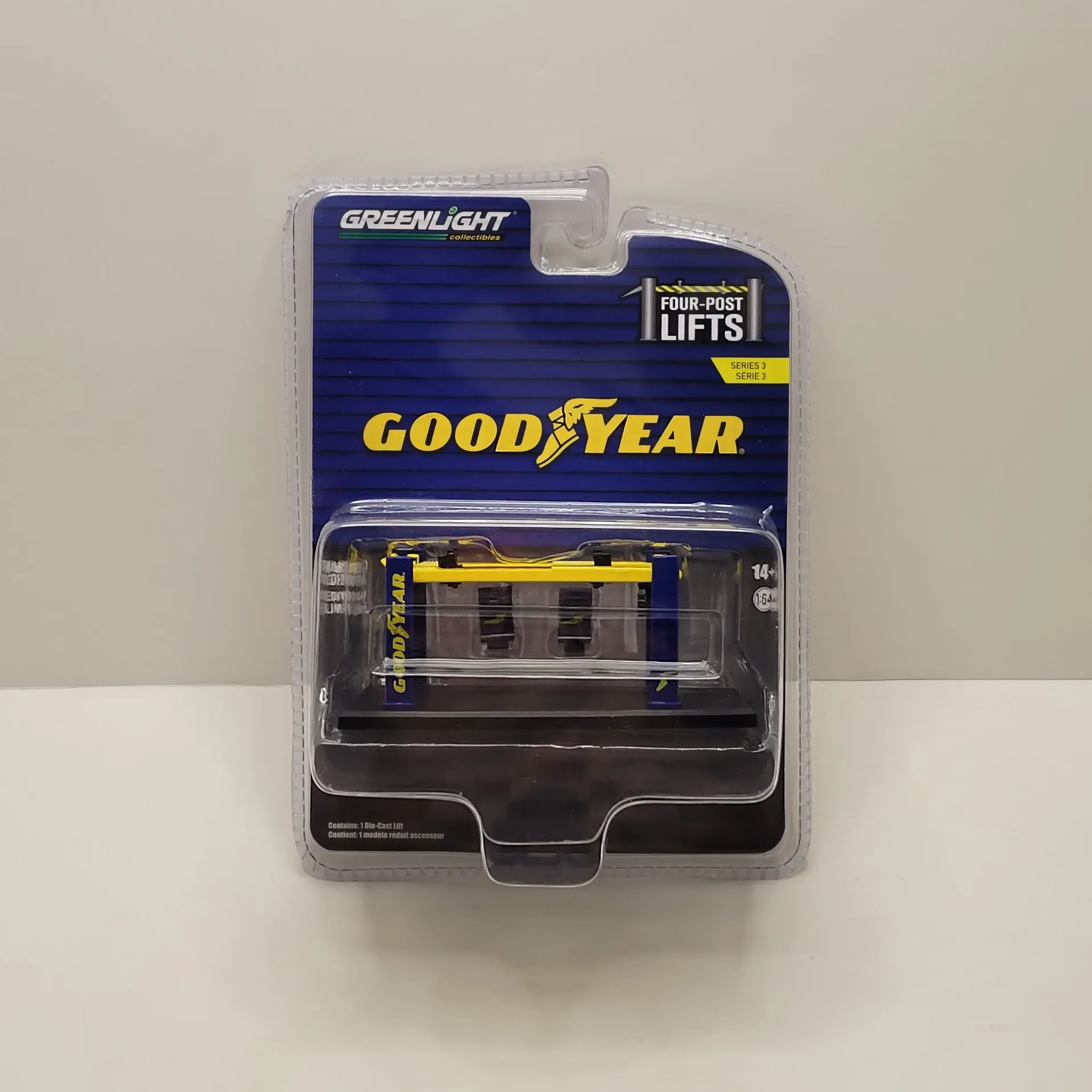 Greenlight - Four-Post Lifts Series 3 - Goodyear 1/64