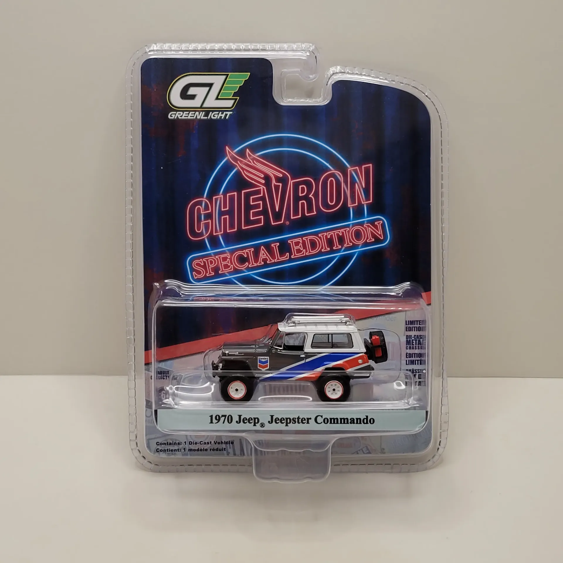Greenlight - Chevron Special Edition - 1970 Jeep Jeepster Commando 1/64