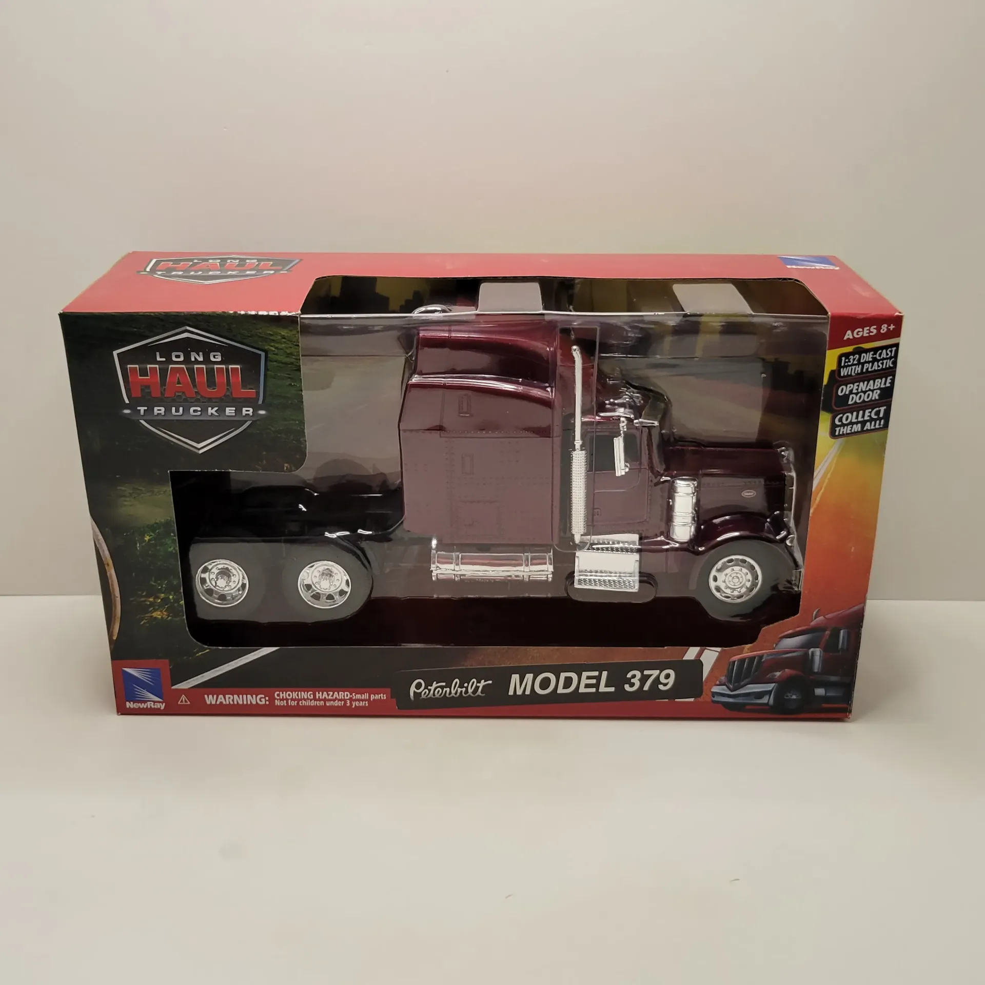 NewRay - Peterbilt Model 379 1/32
