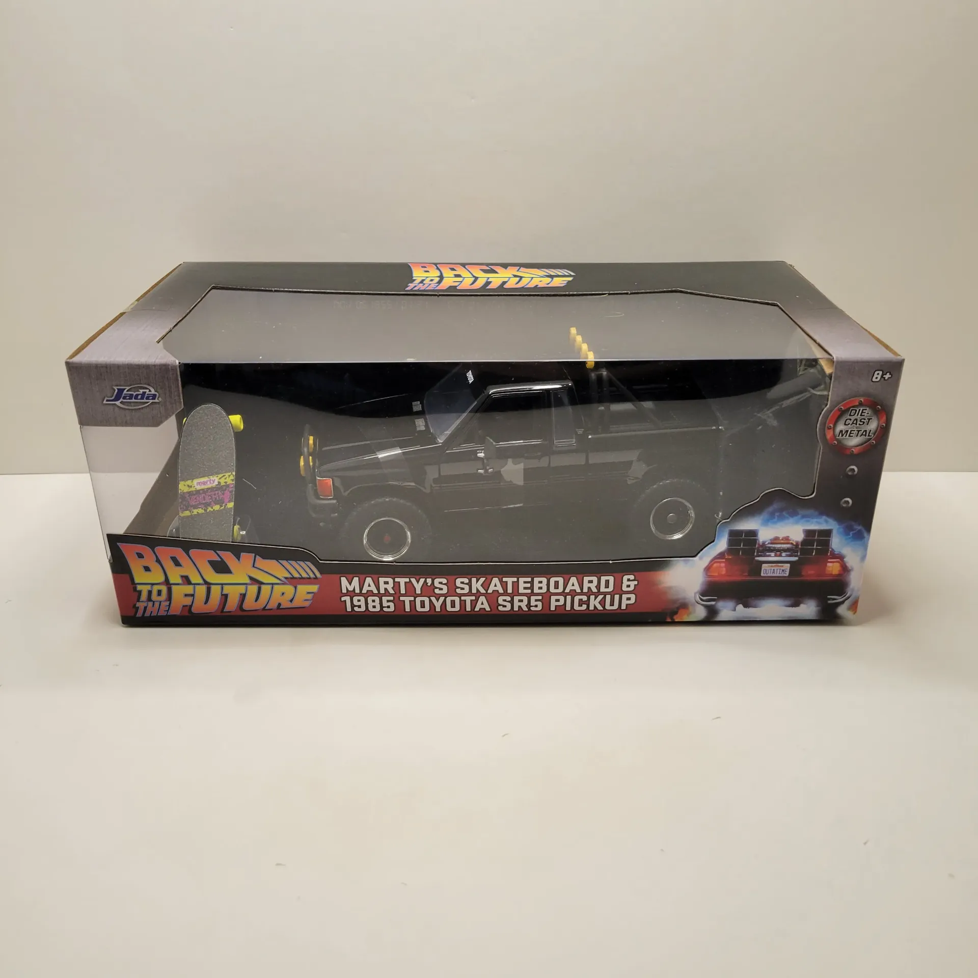 Jada Hollywood Rides - Marty's Skateboard & 1985 Toyota SR5 Pickup 1/24