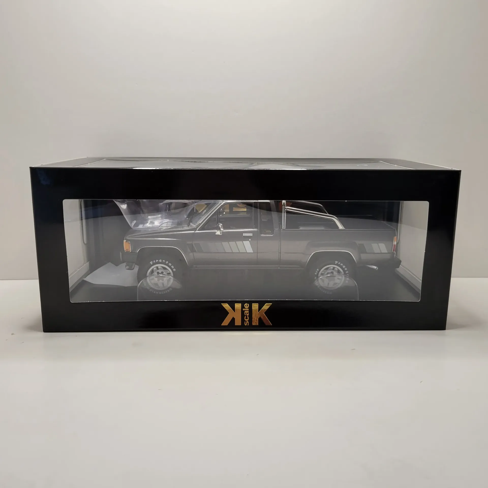 KK Scale - Toyota Hilux 1/18