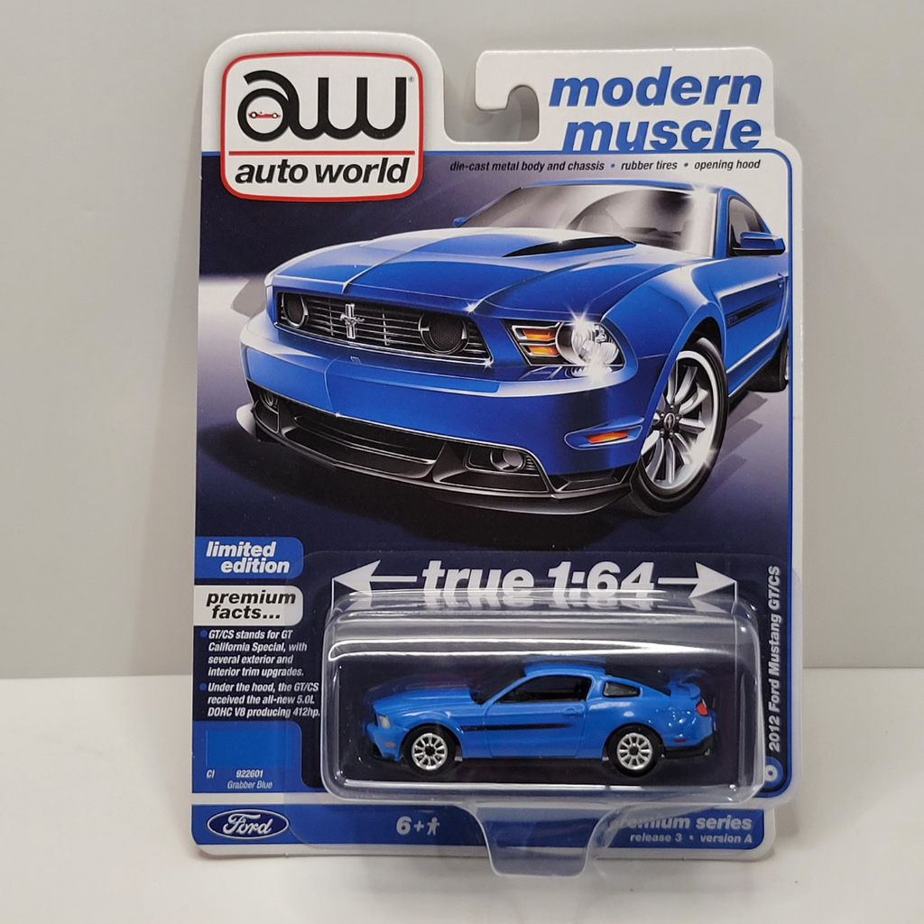 Auto World - 2012 Ford Mustang GT/CS 1/64