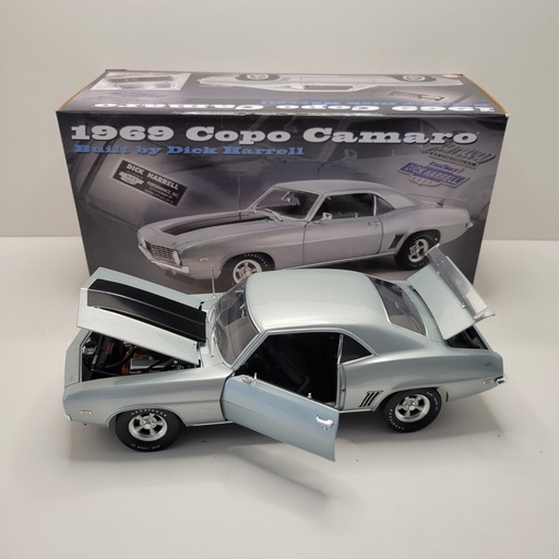 ACME - 1969 Copo Camaro 1/18